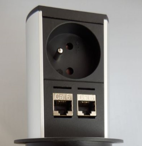 Prise rétractable avec 2 RJ45 cat. 6 avec couv. en alu - 79mm de diam.